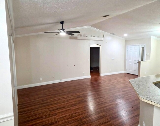 Foto del edificio - 2249 SE Glover St