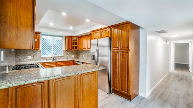 Kitchen - 3801 Esplanade