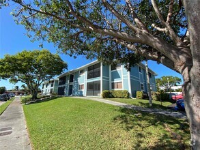 Building Photo - 19800 SW 103rd Ct
