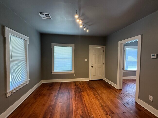 Foto del edificio - 2907 W Cameron St