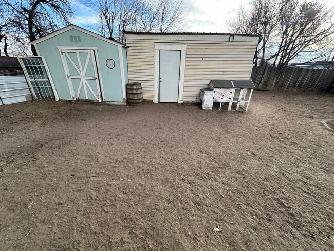 Foto del edificio - 3 BED, 1 BATH HOME CLOSE TO FORT CARSON, P...