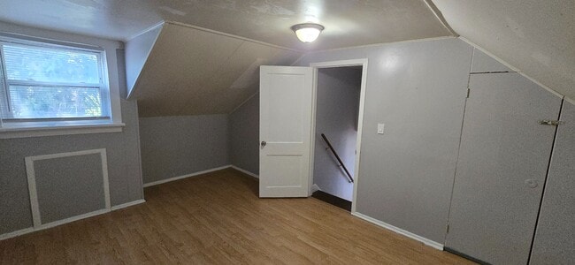 Building Photo - Charming 3-Bedroom Home with Basement in J...