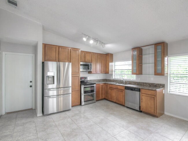 Building Photo - 1505 Cougar Ct
