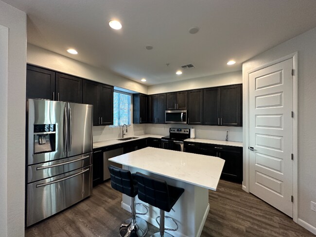 Foto del edificio - 2090 S Dorsey Ln