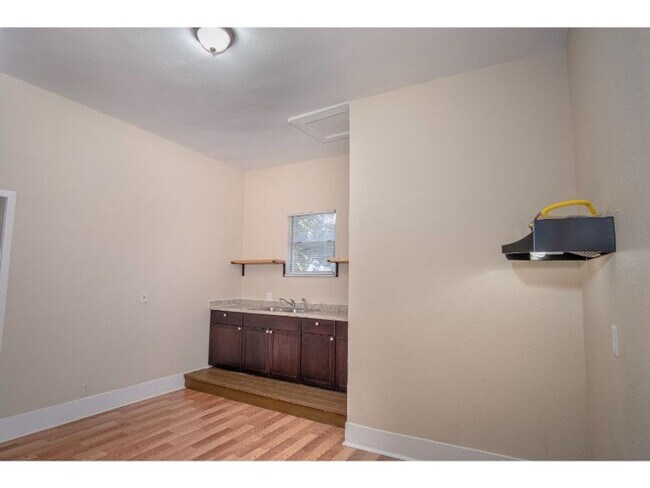 Building Photo - 4109 S Presa St