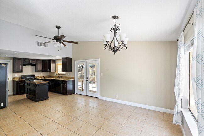 Foto del edificio - 2425 Marlene Way