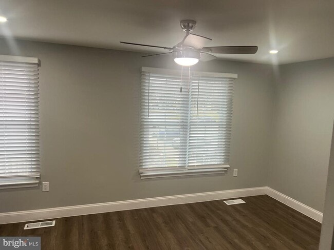 Building Photo - 3689 Kempsford Field Pl