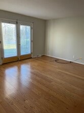 Building Photo - 611 E Mountcastle Dr