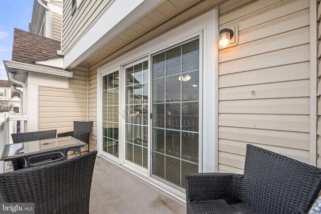 Foto del edificio - 46966 Courtyard Sq