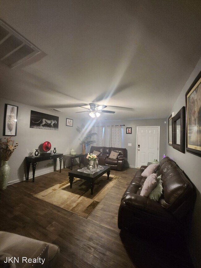 Building Photo - 4 br, 2.5 bath House - 8040 Starnes Randal...