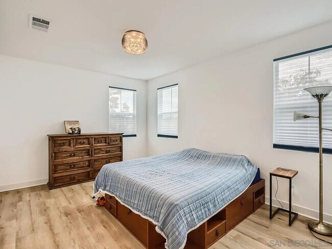 Foto del edificio - 8710 Barbados Ln