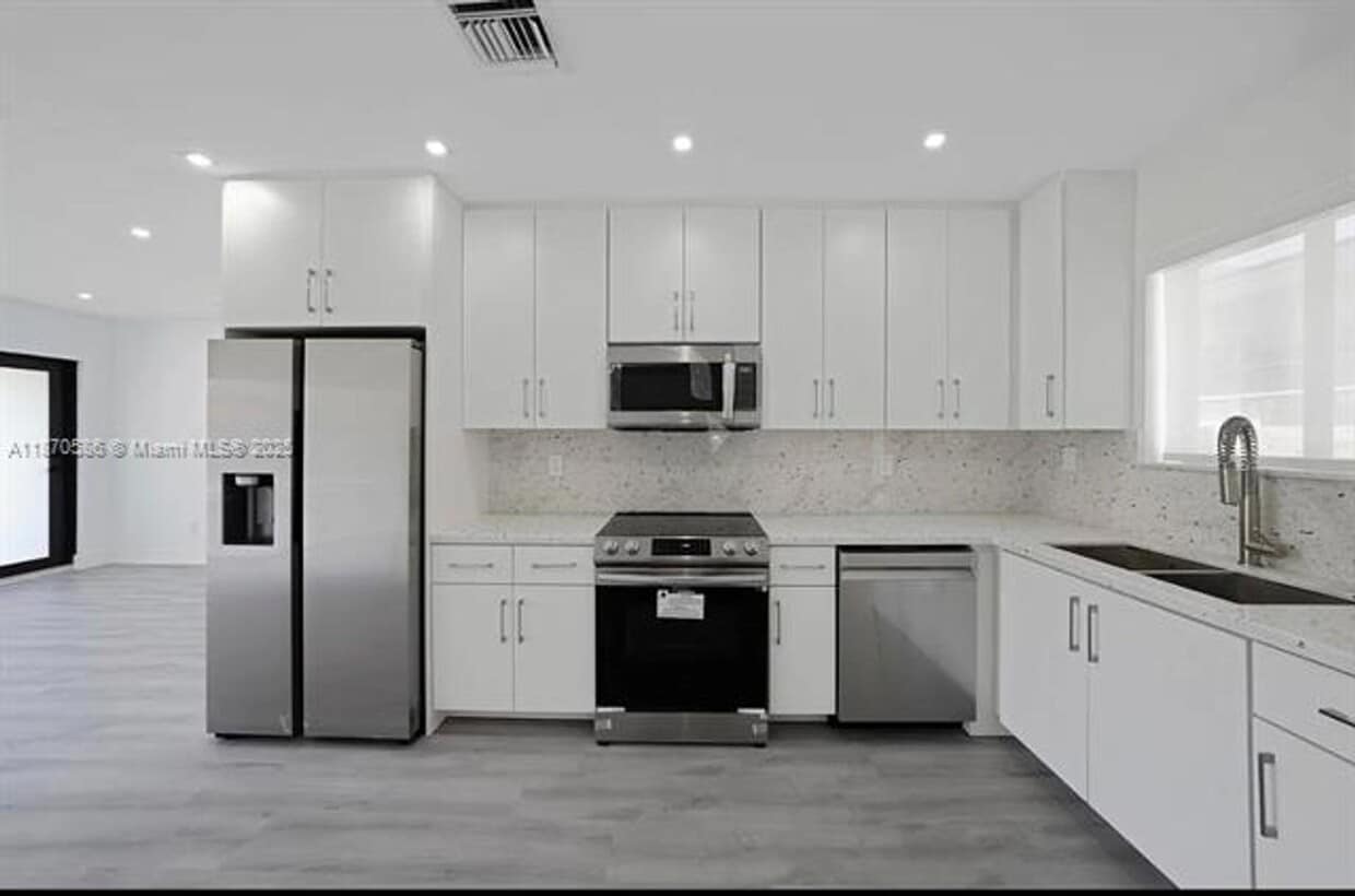 Foto principal - 1103 SW 12th St