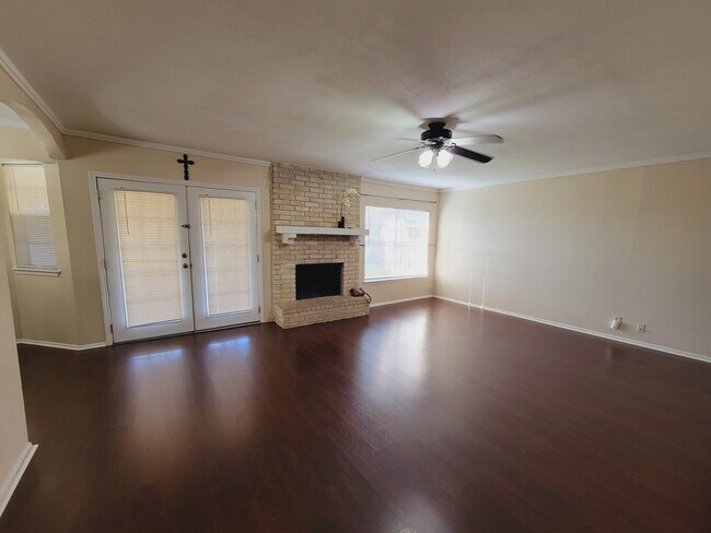 Building Photo - 6842 Agua Calientes