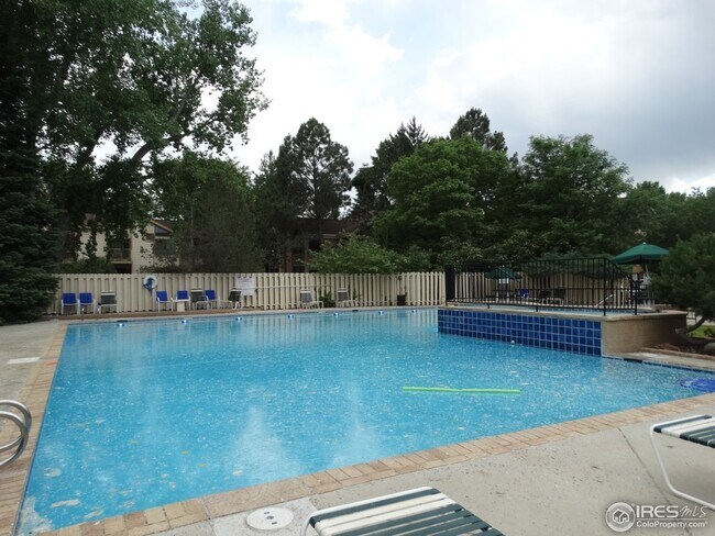 Building Photo - 4879 White Rock Cir