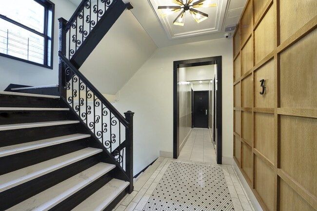Foto del edificio - 245 E 30th St