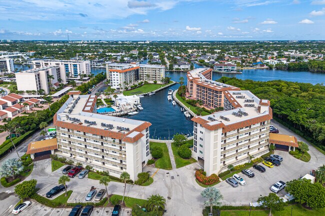 Building Photo - 2871 N Ocean Blvd
