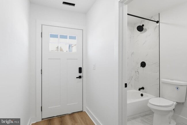 Building Photo - 29 Rocky Pool Ln