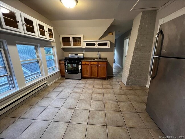 Building Photo - 363 Wilmot Ave