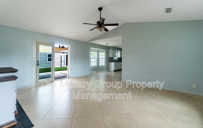 Foto del edificio - 3168 Sanderling Ct