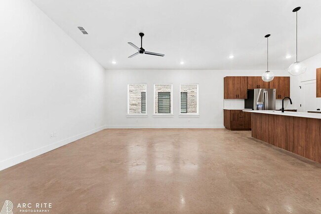 Foto del edificio - 4529 22nd Pl