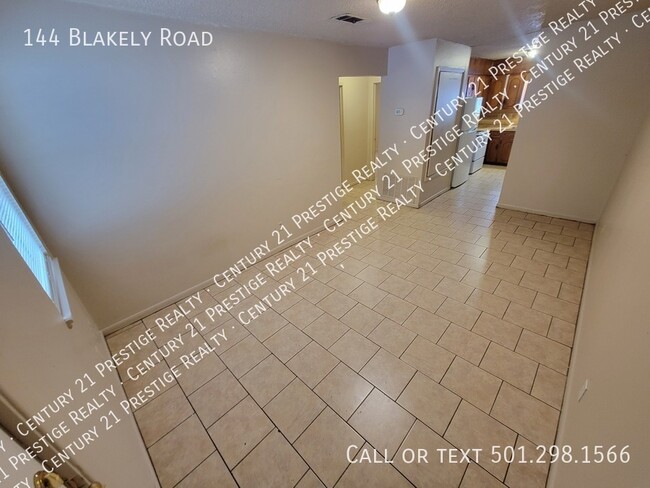 Building Photo - 144 Blakely Rd