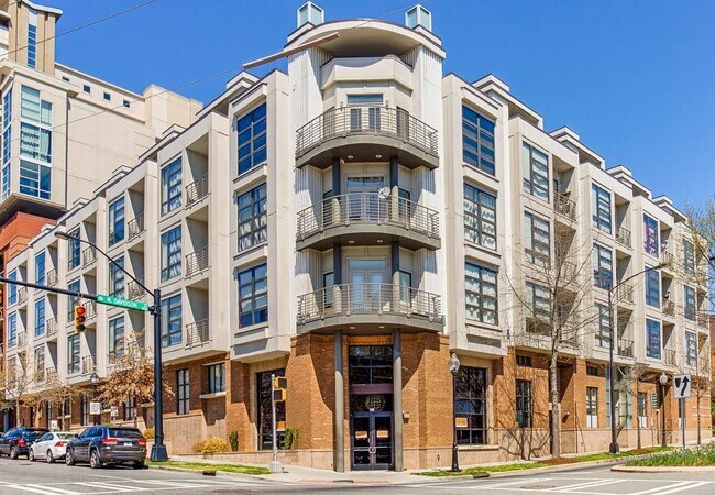 Building exterior - 525 E 6th St