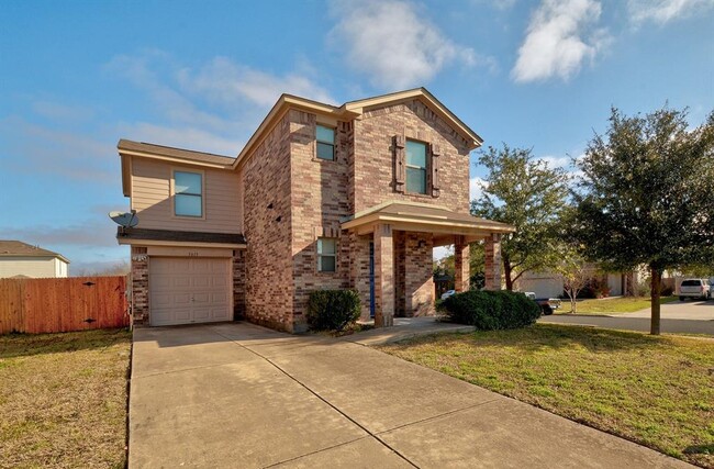 Foto del edificio - 5613 Apple Orchard Ln