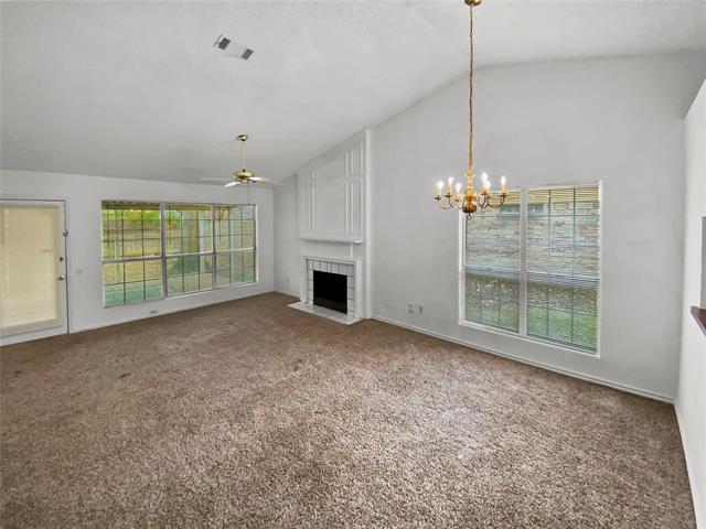 Building Photo - 2541 Dahlia Dr