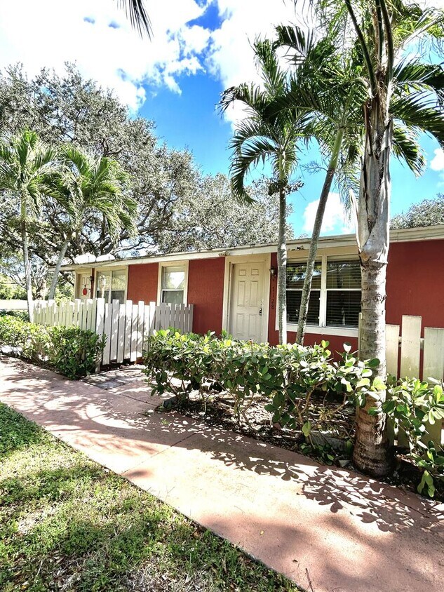 7128 Southgate Blvd Unit 7128, Tamarac, FL 33321 Condo for Rent in