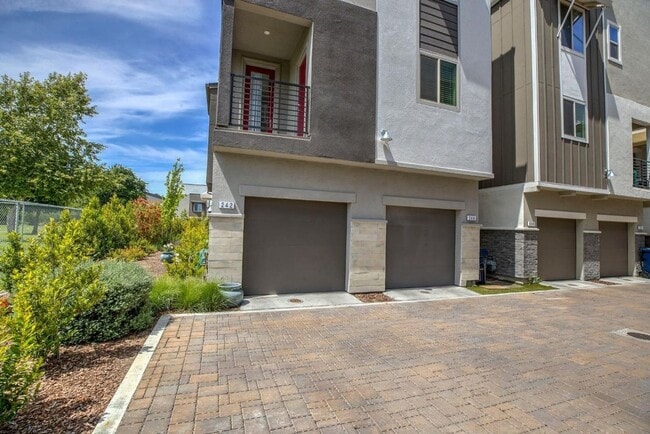 Building Photo - Modern Living at The MIll Gorgeous 2bed/2.5bath home