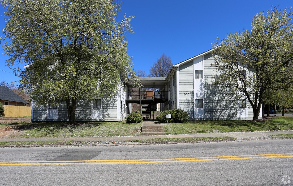 Primary Photo - 200-204 W Geer St