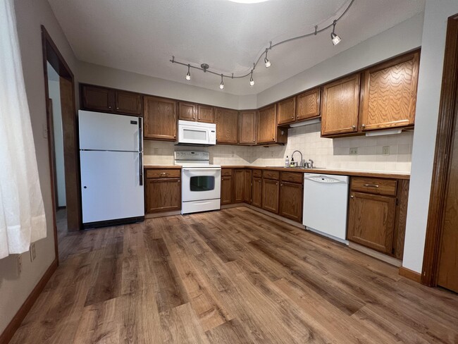 Building Photo - 3726 Pinnacle Ct