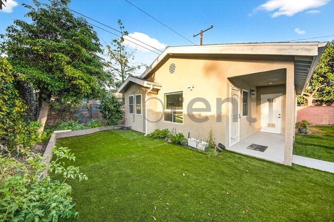 Foto del edificio - 363 E 63rd St