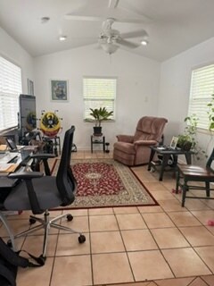 Foto del edificio - 2120 Harris Ave