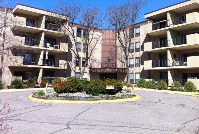 Foto del edificio - 6650-6730 Vernon Ave S