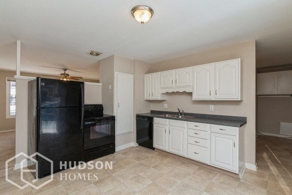 Building Photo - 966 Bikini Dr