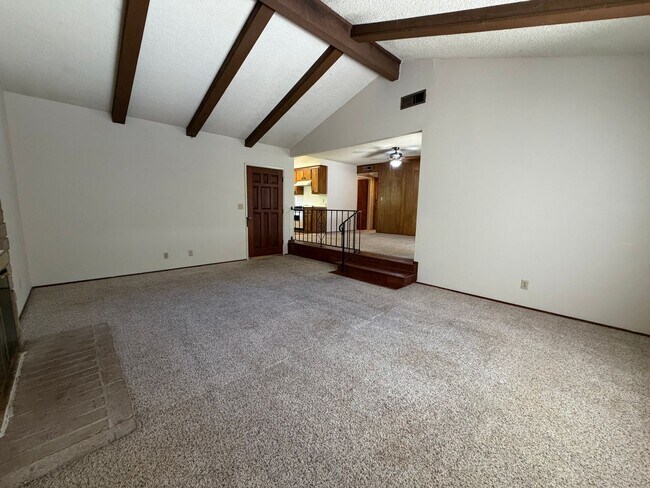 Foto del edificio - 7739 Southcliff Dr