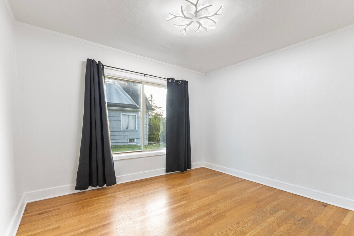 Photo - 710 Prospect Ave N (Kent, WA)