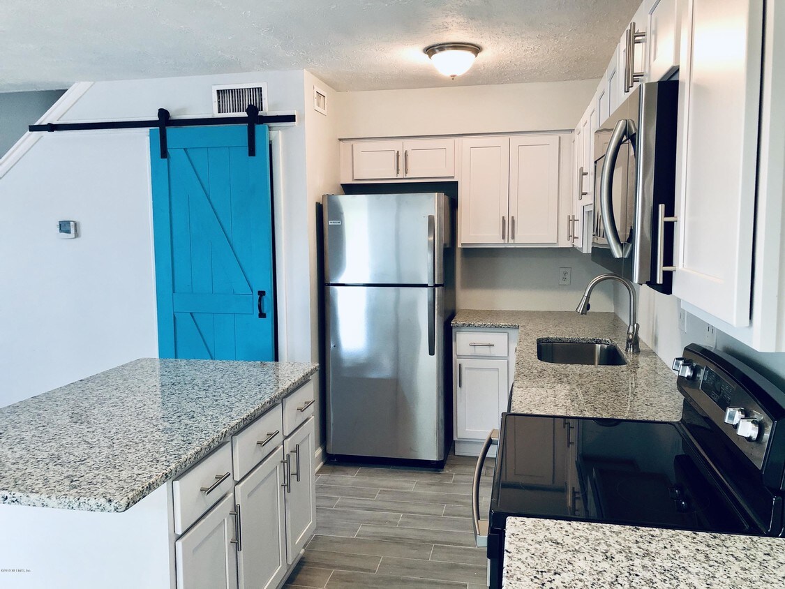 Foto principal - 377 Ahern St
