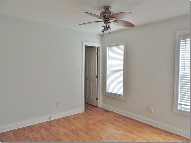 Foto del edificio - 2525 Stedman Dr NW