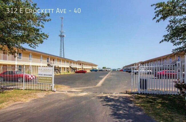 Foto del edificio - 312 E Crockett Ave