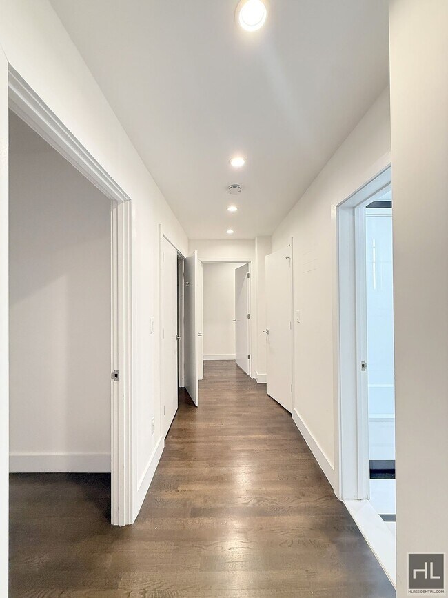 Foto del edificio - RENT STABILIZED | 2 BED 2BATH | 1036 SQFT | WEST END AVENUE