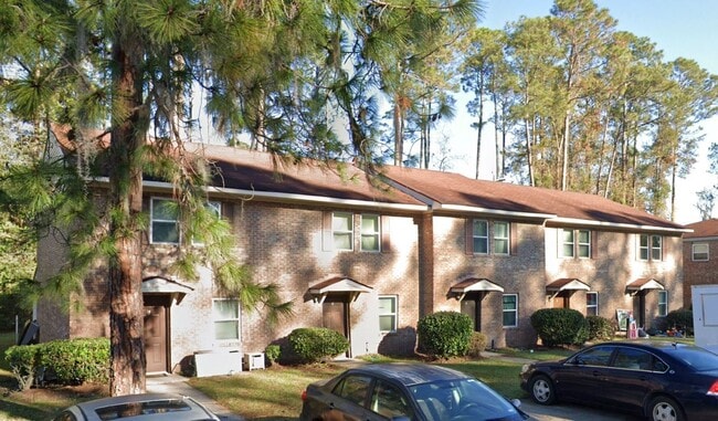 Building Photo - Townhome For Rent
