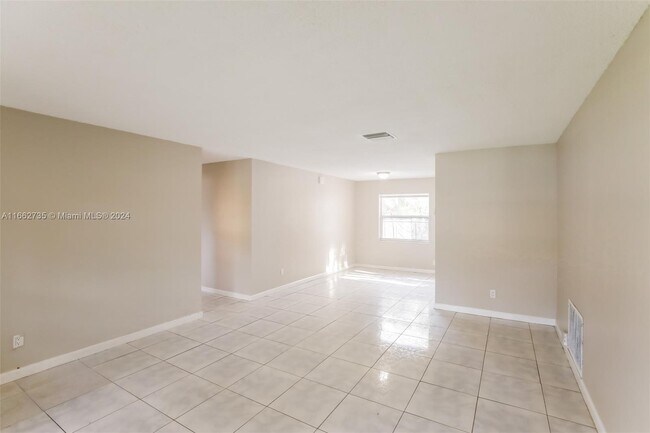 Foto del edificio - 5010 NW 23rd St