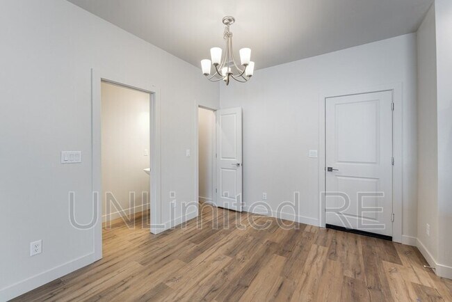 Foto del edificio - 12214 Curtis Ct
