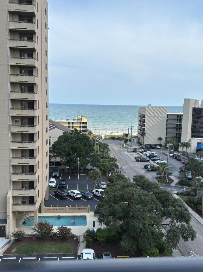 Foto del edificio - 7500 N Ocean Blvd