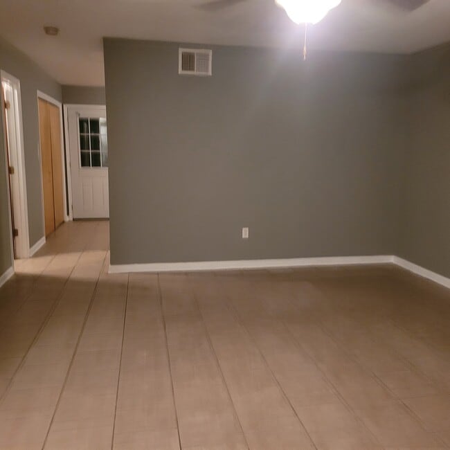 Living Room - 9104 Atreus