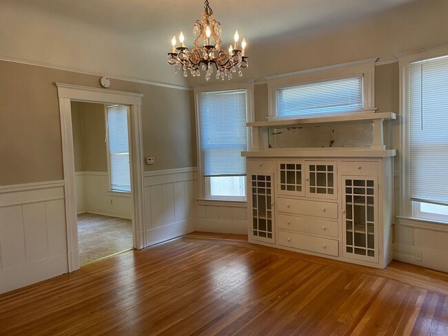 Building Photo - USTREET2615