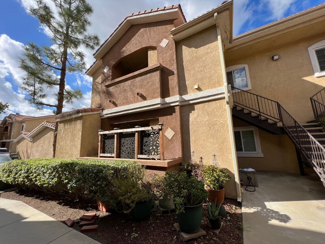 Primary Photo - Upgraded Single Story First Floor Condo in...