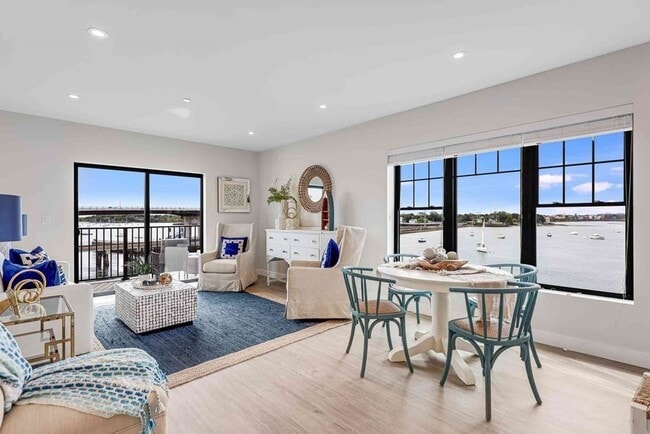 Building Photo - 12 Congress St